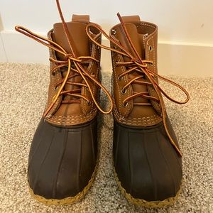 Size 8 LL Bean Women’s Bean Duck Boots